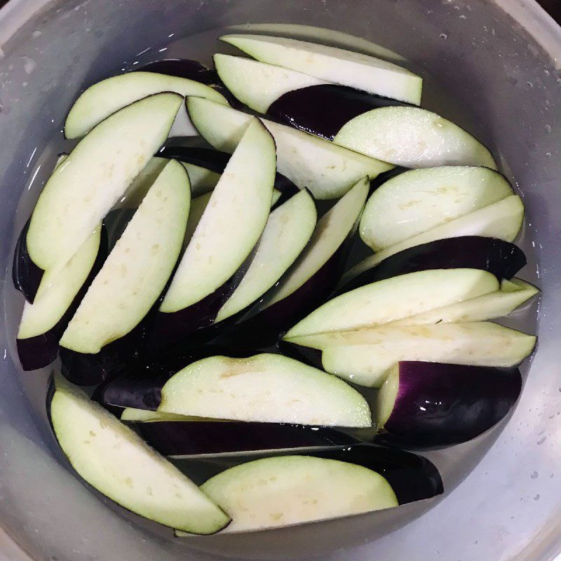 Step 1 Prepare the ingredients for Eggplant stir-fried with tofu and pork