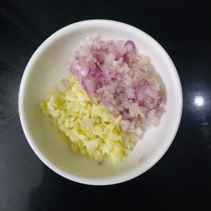 Step 1 Prepare the ingredients Fried Eggplant with Scallion Oil