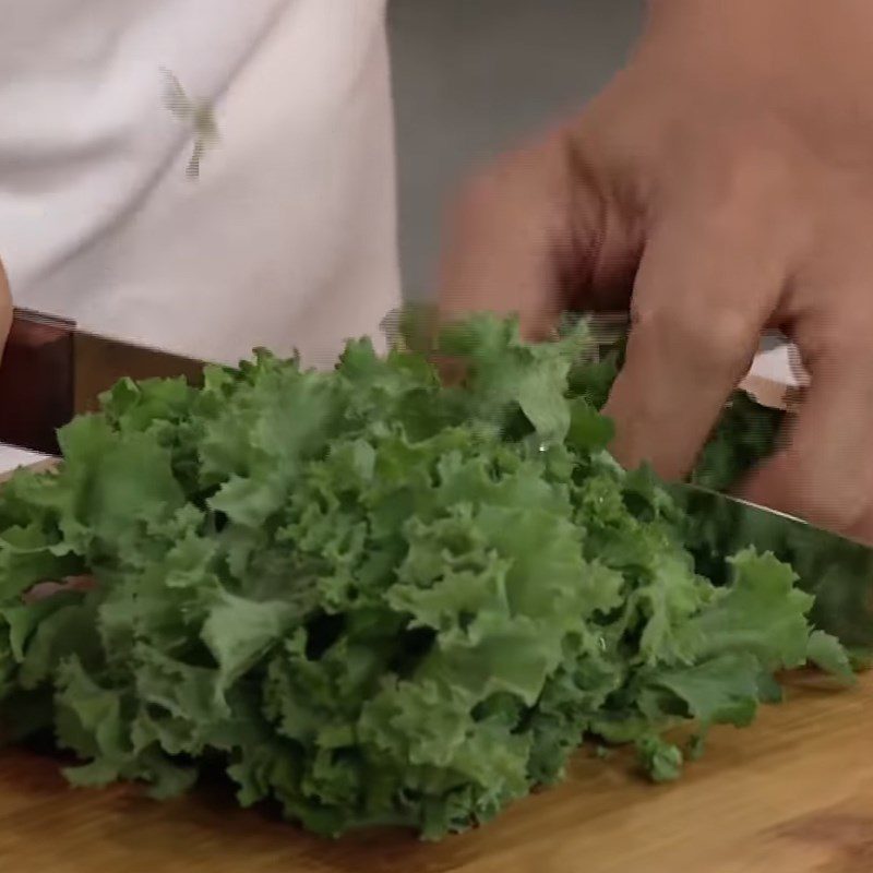 Step 1 Prepare the ingredients for Kale Soup