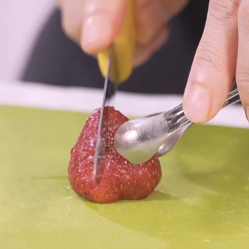 Step 1 Prepare the ingredients for Raspberry Soda