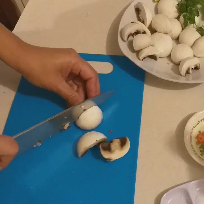 Step 1 Prepare the Ingredients for Lemon Butter Sautéed Mushrooms