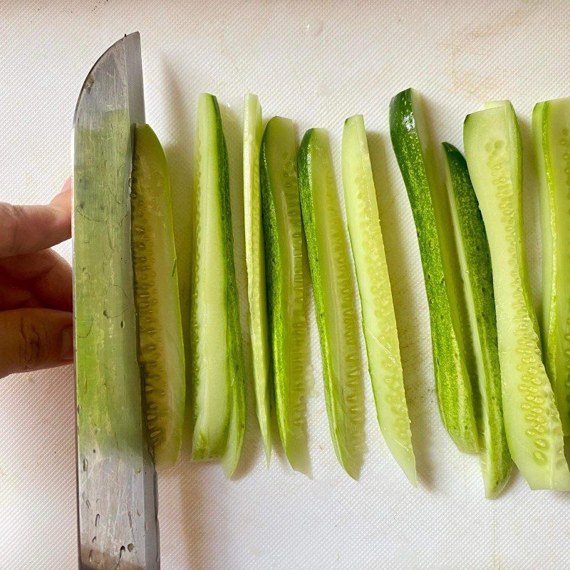 Step 1 Prepare the ingredients for Butterfly Pea Flower Sushi (recipe shared by a user)