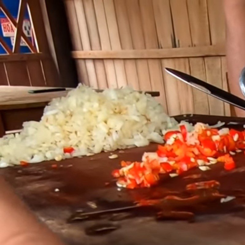 Step 1 Prepare the ingredients Dried stingray with garlic and chili