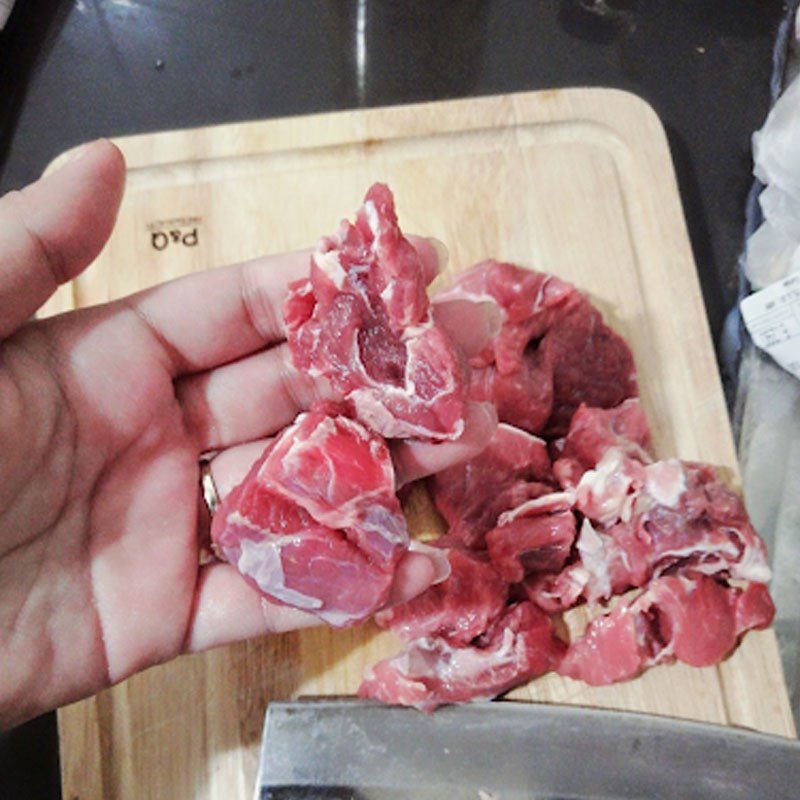 Step 1 Prepare the ingredients for Beef Stew with Bread