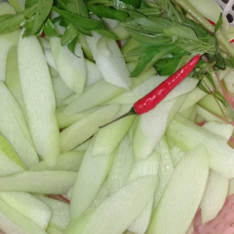 Step 1 Prepare the ingredients for Sour Frog Soup with Mint - Water Spinach (recipe shared by users)