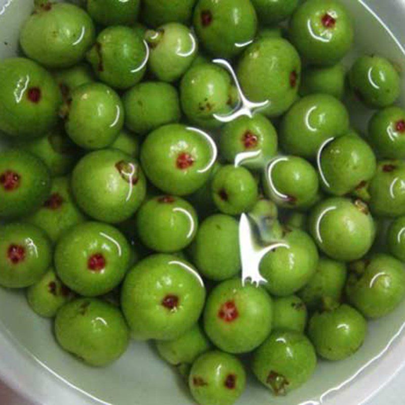 Step 2 Prepare the ingredients Figs soaked in garlic chili sauce