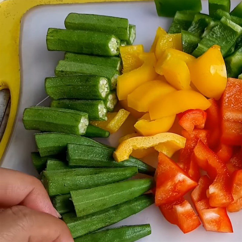 Step 1 Prepare the ingredients for Vietnamese-style grilled vegetable skewers