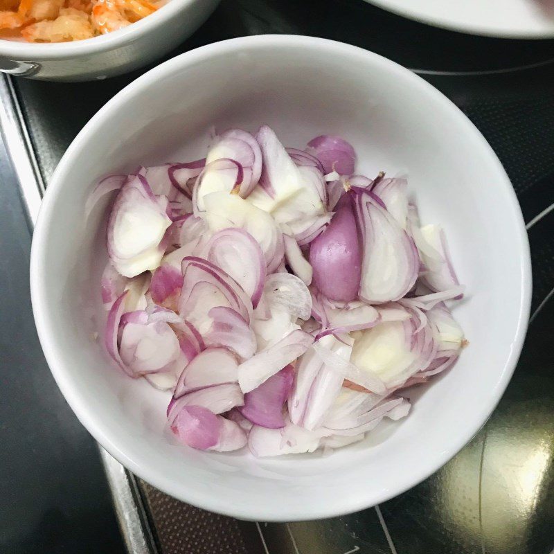 Step 1 Prepare the ingredients for Spicy Salted Noodles