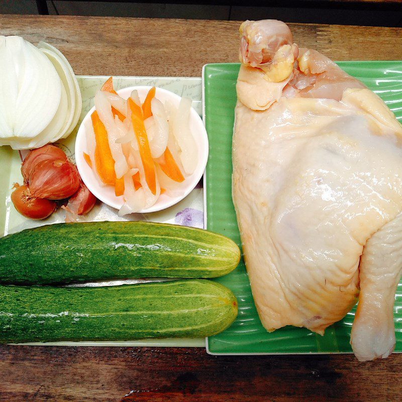 Step 1 Prepare the ingredients for Onion Chicken Salad with Cucumber