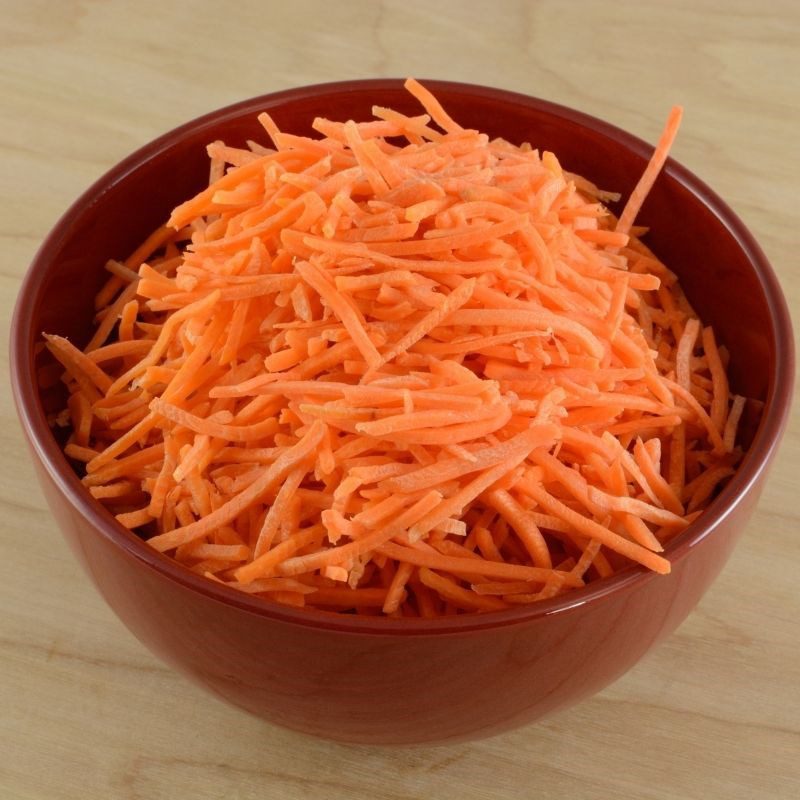 Step 1 Prepare the ingredients for colorful vegetarian spring rolls