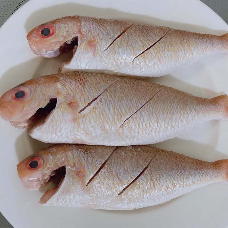 Step 1 Prepare the ingredients Fried fish with fish sauce