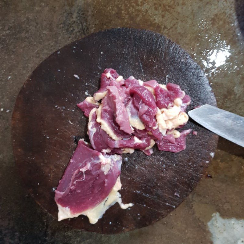 Step 1 Prepare the ingredients for Stir-fried Duck with Lemongrass and Chili