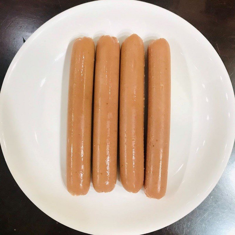 Step 1 Prepare the ingredients for Fried Sausages