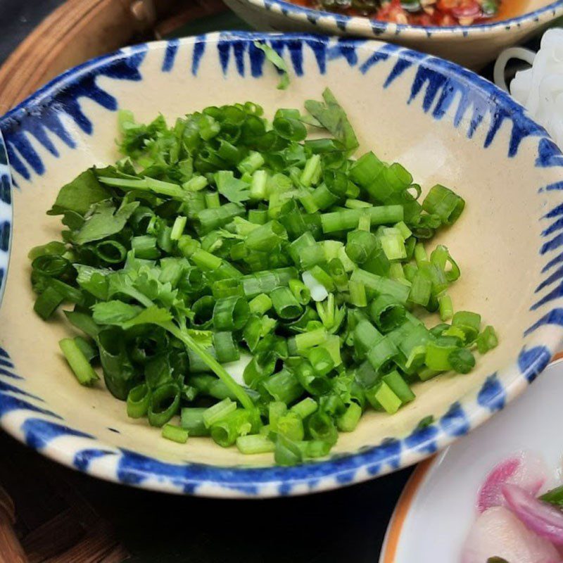 Step 1 Prepare the ingredients for Quang Ngai Pork Bone Noodle