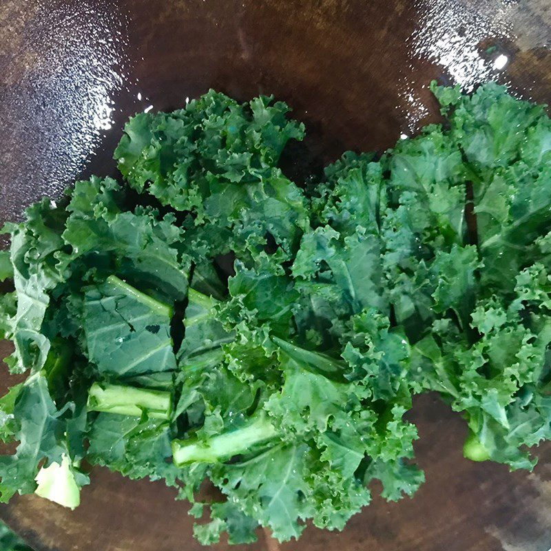 Step 1 Prepare the ingredients for Kale Banana Smoothie