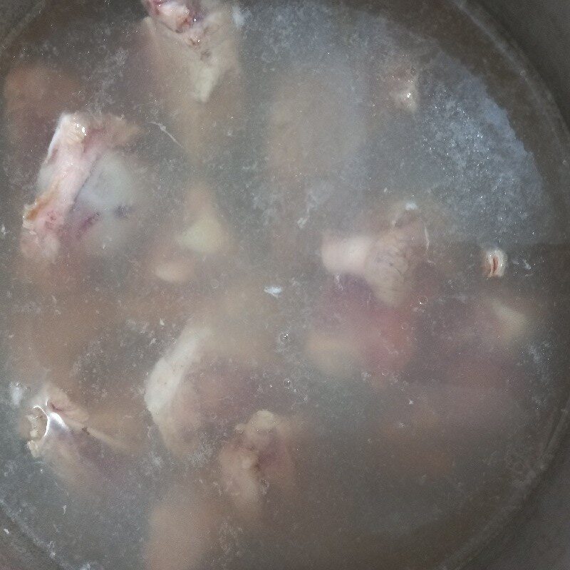 Step 1 Prepare the ingredients for Taro soup with pork bones