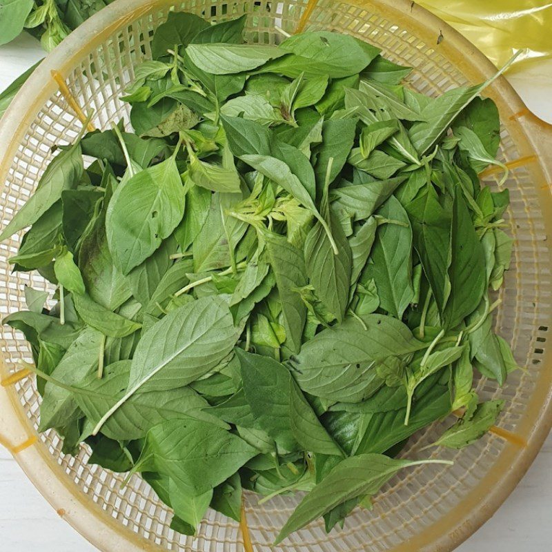 Step 1 Prepare the ingredients for Chicken Hot Pot with Vietnamese Balm