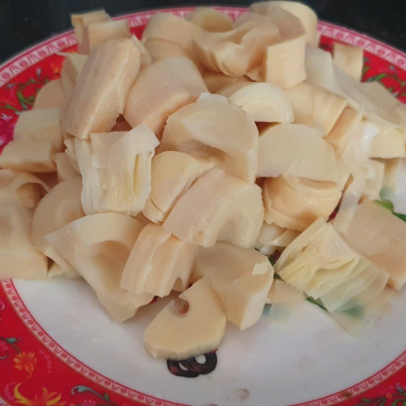 Step 1 Prepare the ingredients for Chicken Hot Pot with Vietnamese Balm