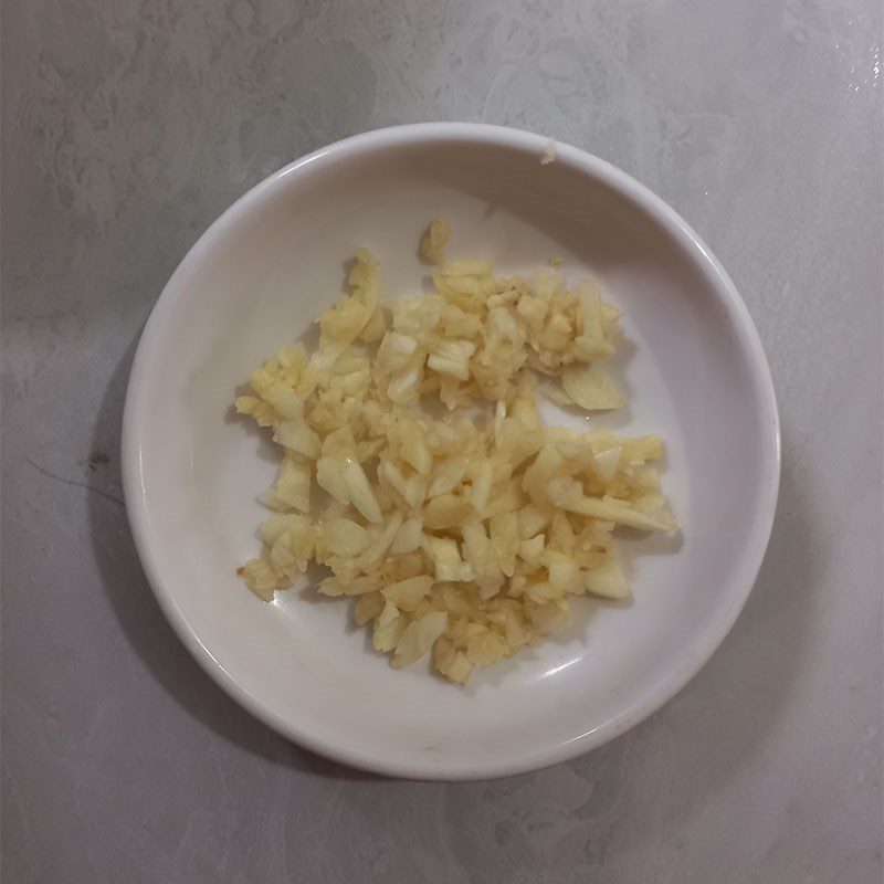 Step 1 Prepare the ingredients for stir-fried cabbage with pork