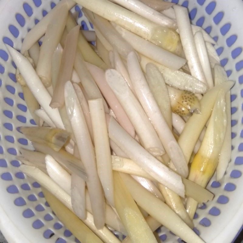 Step 1 Prepare the Ingredients for Stir-Fried Lotus Stem with Pork