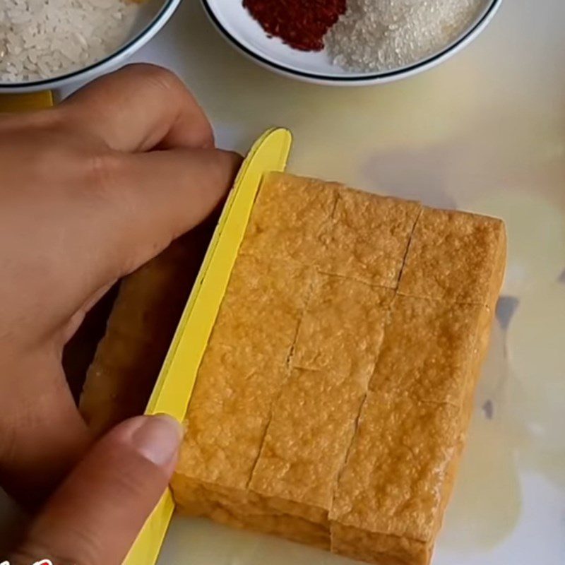 Step 1 Prepare the ingredients Salted Lemongrass Tofu
