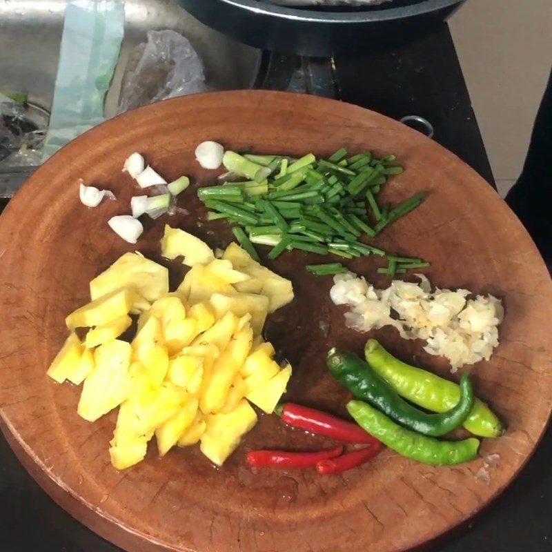 Step 1 Prepare the ingredients for Grilled fish with pineapple