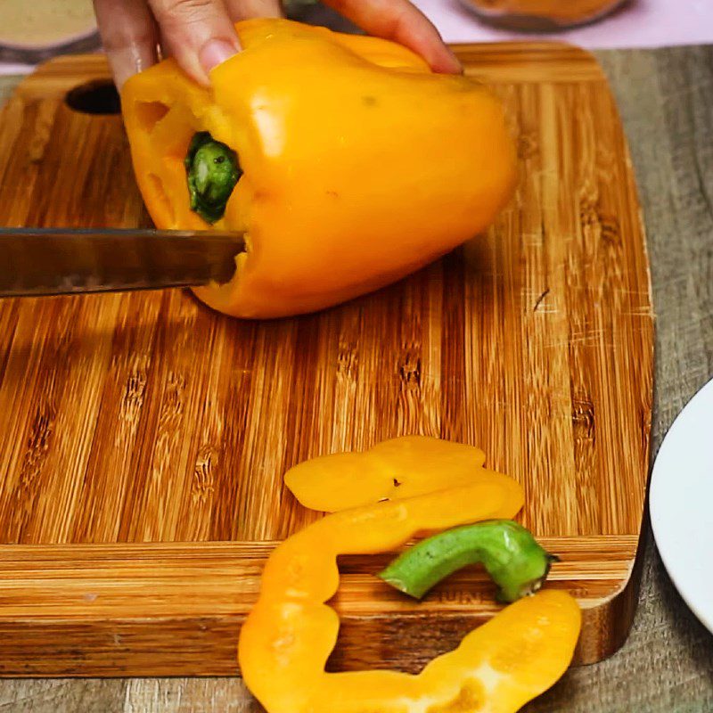 Step 2 Prepare the remaining ingredients Stir-fried pork with bell peppers and onions