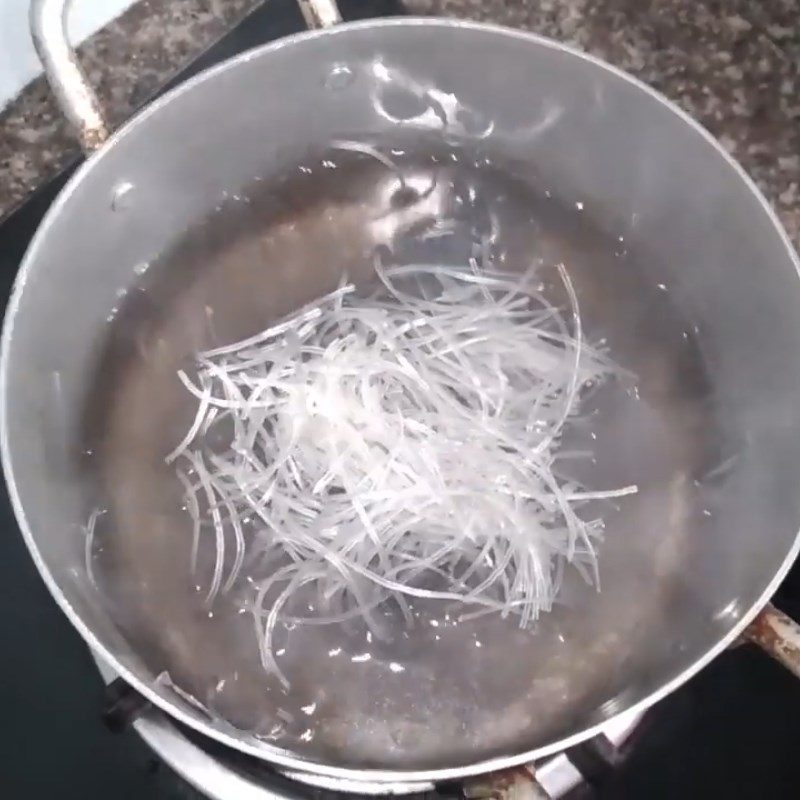 Step 3 Prepare the remaining ingredients Pigeon soup with glass noodles