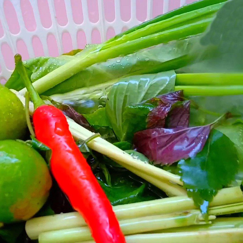 Step 2 Prepare the remaining ingredients for grilled spring rolls