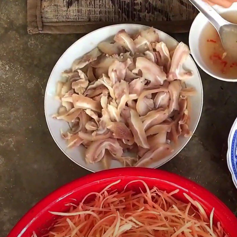 Step 2 Prepare the remaining ingredients for Papaya Salad