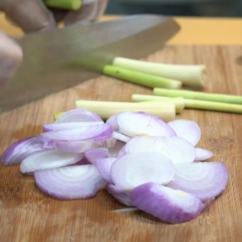 Step 2 Prepare the remaining ingredients Snakehead fish steamed with ginger