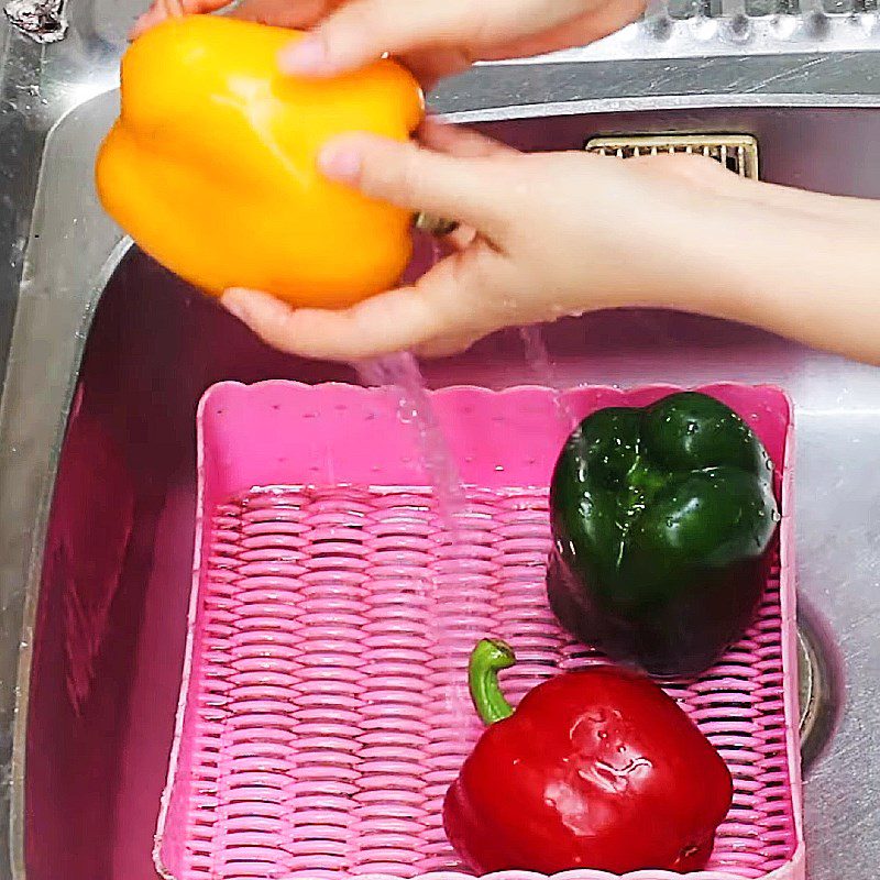 Step 2 Prepare the remaining ingredients Stir-fried pork with bell peppers and onions