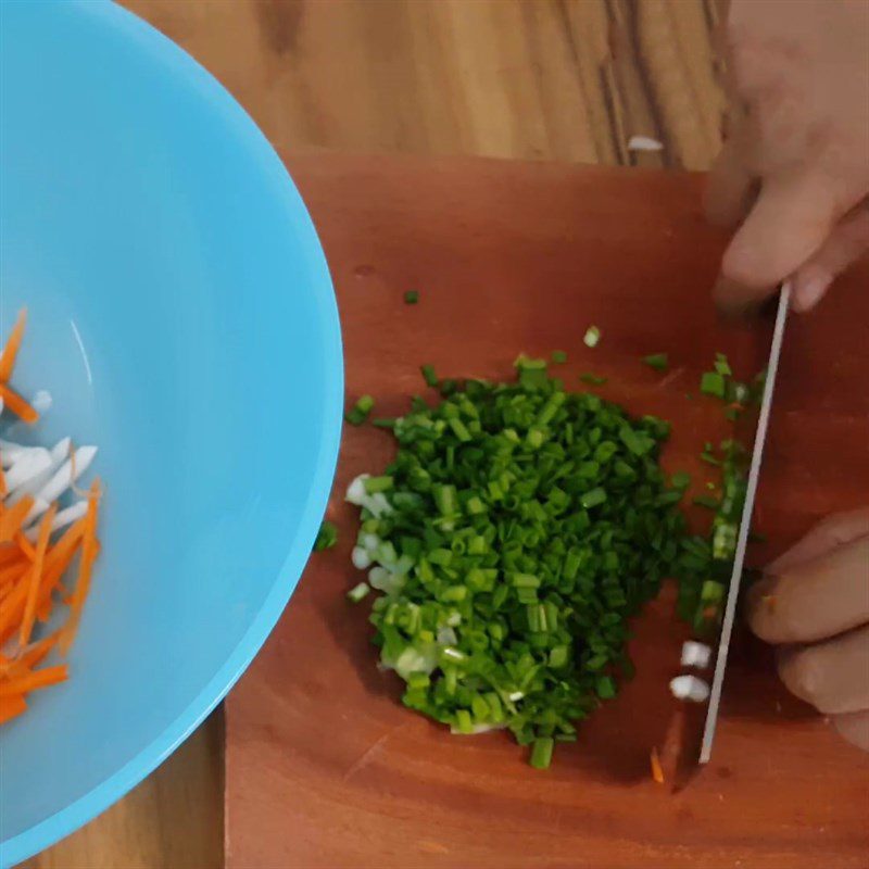 Step 2 Prepare the remaining ingredients for Kohlrabi Kimchi