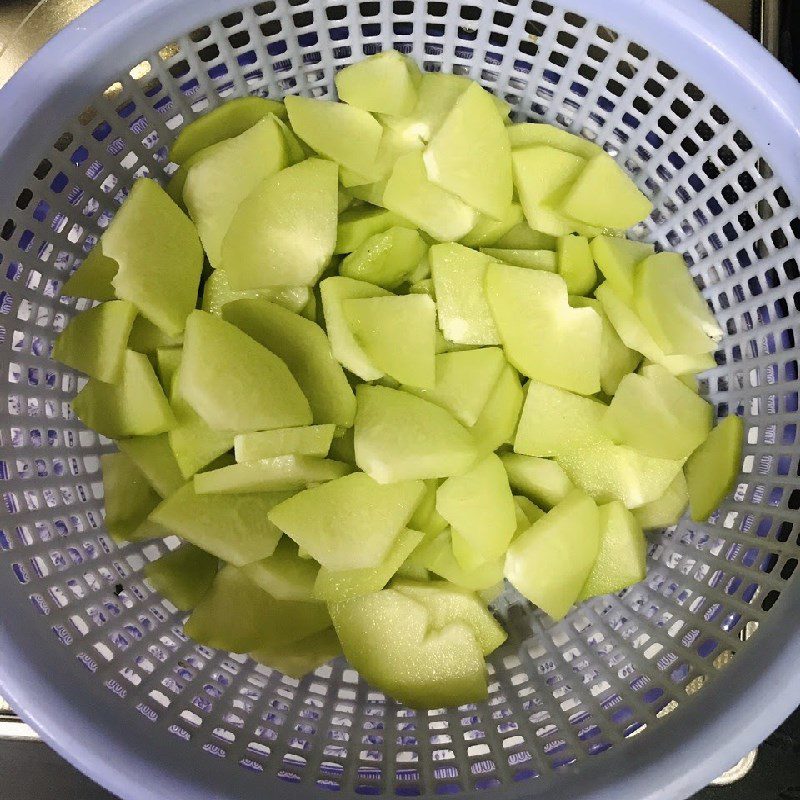 Step 2 Prepare the other ingredients for Stir-fried Su Su with Pig Heart