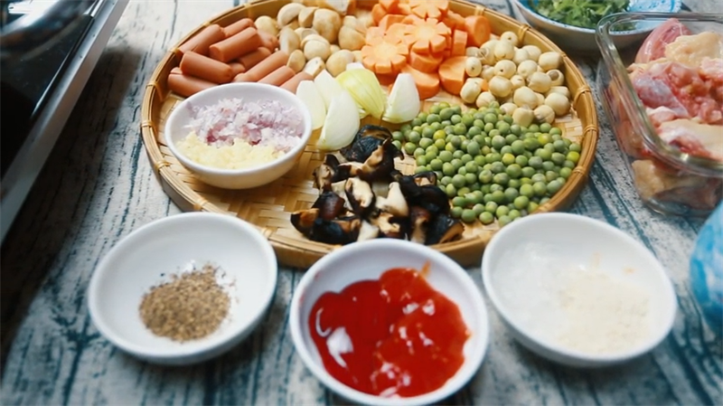 Step 2 Prepare other ingredients Mixed chicken with peas