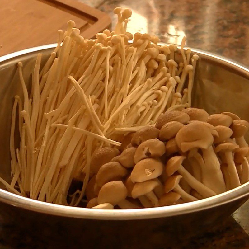 Step 2 Prepare other ingredients for Japanese miso nabe hot pot