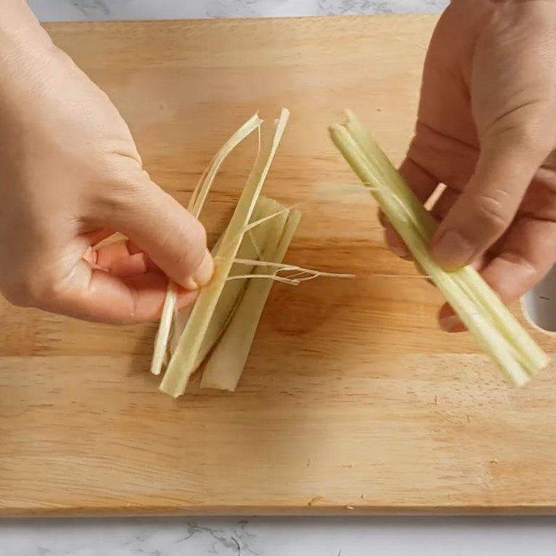 Step 2 Prepare other ingredients Fried Chicken with Lemongrass and Chili using lemongrass stalks