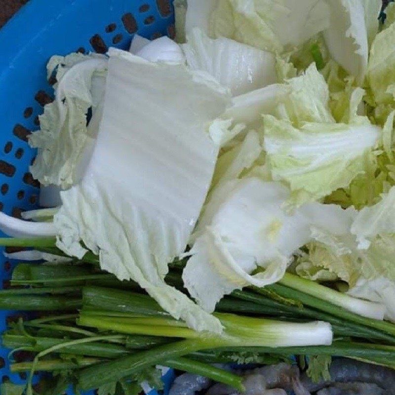 Step 2 Prepare other ingredients Fresh shrimp napa cabbage soup