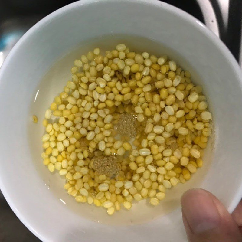 Step 2 Prepare other ingredients Chicken and mung bean porridge (recipe shared by users)