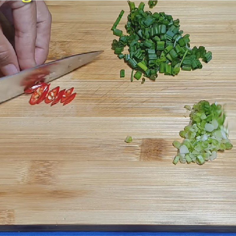 Step 2 Prepare other ingredients Vegetarian Pork Fat with Sweet Sauce