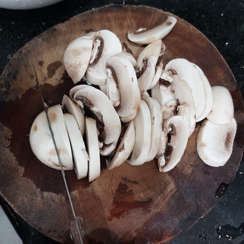 Step 2 Prepare the other ingredients Beef steak with cheese sauce and mushrooms