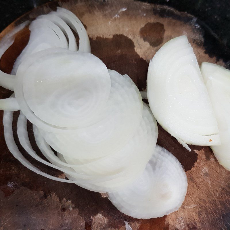 Step 2 Prepare the other ingredients Beef steak with cheese sauce and mushrooms