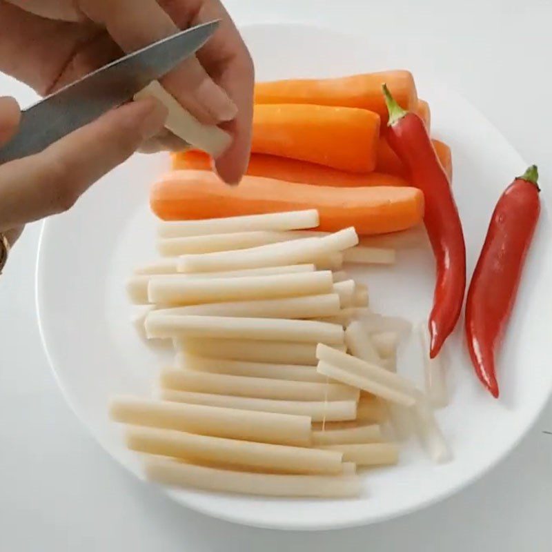 Step 2 Prepare other ingredients for lotus stem salad