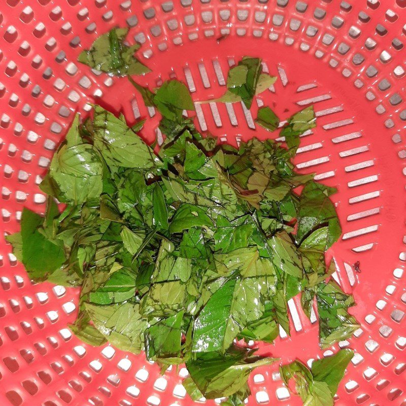 Step 2 Prepare other ingredients Stir-fried razor clams with satay (recipe shared by a user)