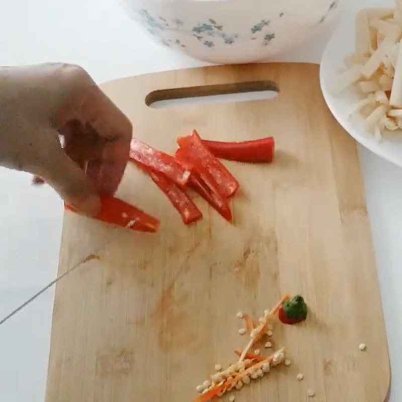 Step 2 Prepare other ingredients Lotus root chicken salad