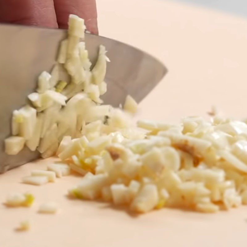 Step 2 Prepare other ingredients Spicy Chicken Stir-fried with Garlic Butter Sauce