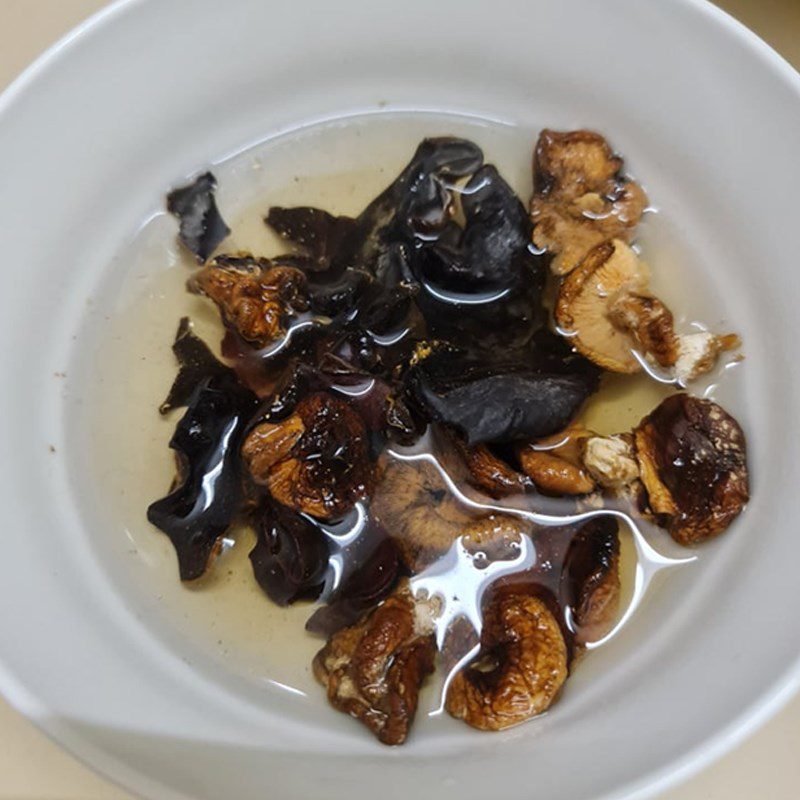 Step 2 Prepare other ingredients Stir-fried vermicelli with eel