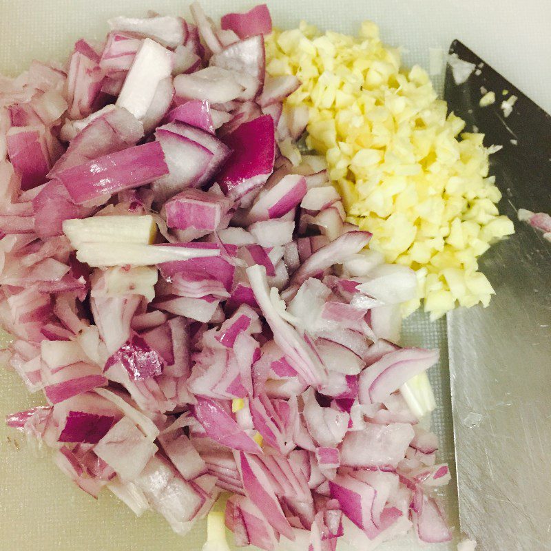 Step 2 Prepare other ingredients Stir-fried squid with water spinach and dried shrimp