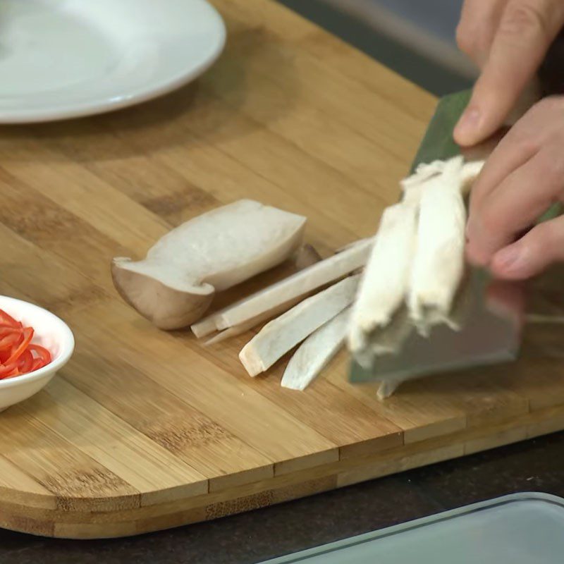 Step 2 Prepare other ingredients Salad with king's lettuce