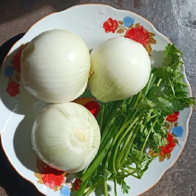 Step 2 Prepare other ingredients Onion chicken salad (recipe shared by users)